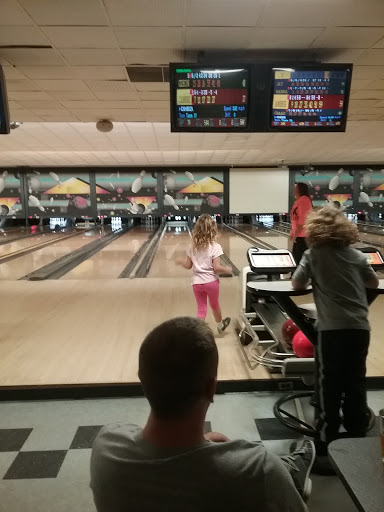 Bowling Alley «Airport Lanes», reviews and photos, 3501 Wildwood Ave, Jackson, MI 49202, USA