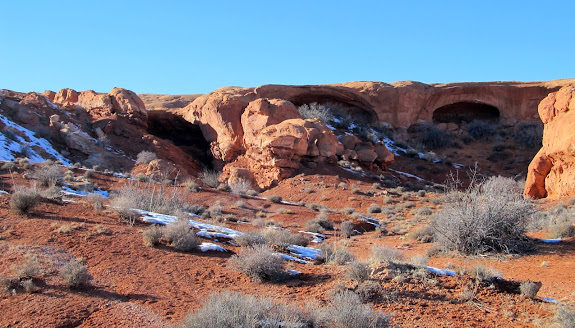 Three alcoves in Middle Canyon