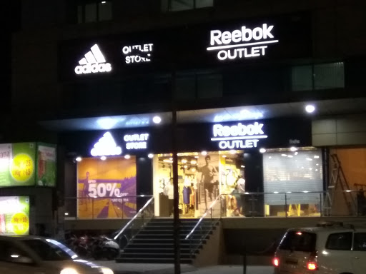 Reebok Outlet, 48, Baner Rd, Vascon Paradise Society, Baner Rd, Vascon Paradise Society, Pune, Maharashtra 411045, India, Mobile_Phone_Shop, state MH