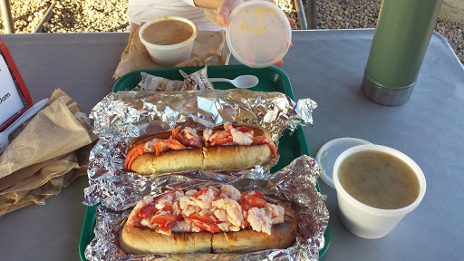 Seafood Restaurant «Lobster Shack», reviews and photos, 7 Indian Neck Ave, Branford, CT 06405, USA
