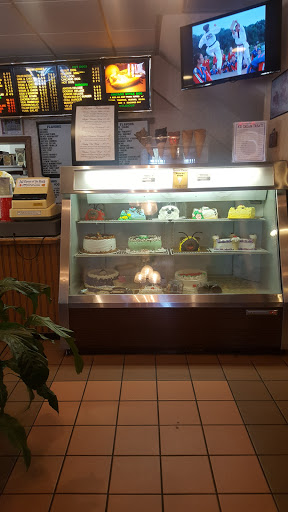 Ice Cream Shop «Heritage Farm Ice Cream & Restaurant», reviews and photos, 163 Pawtucket Blvd, Lowell, MA 01854, USA