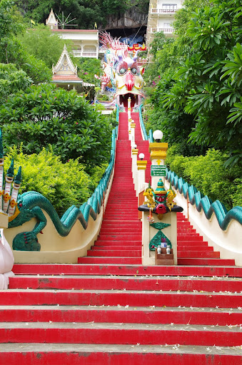 Blog de voyage-en-famille : Voyages en famille, Kanchanaburi : encore des temples...