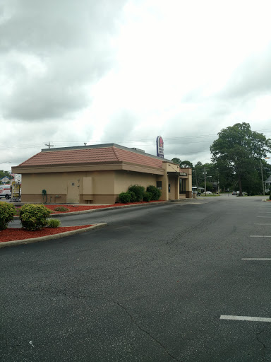 Mexican Restaurant «Taco Bell», reviews and photos, 301 W Ehringhaus St, Elizabeth City, NC 27909, USA