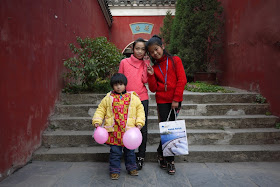 three children at Chang Chun Temple in Wuhan