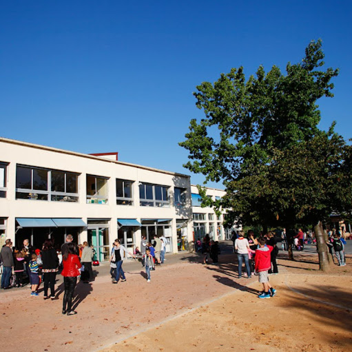 École élémentaire publique Marie Curie logo