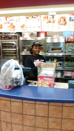 Fast Food Restaurant «KFC», reviews and photos, 1581 W Blue Heron Blvd, Riviera Beach, FL 33404, USA