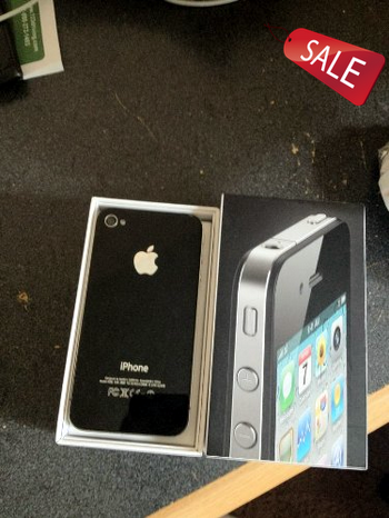 Apple iPhone 4 16GB Smartphone Black (AT&T)