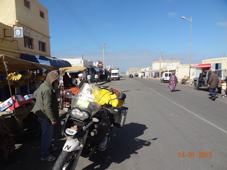 Marrocos e Mauritãnia a Queimar Pneu e Gasolina - Página 5 DSC05816