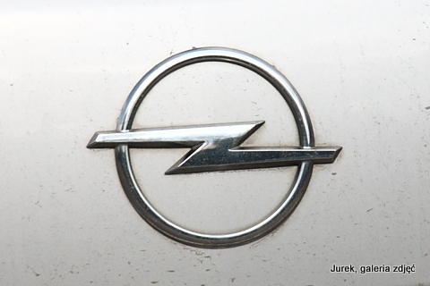 Opel, znak firmowy.