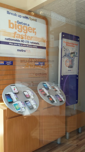 Cell Phone Store «MetroPCS Authorized Dealer», reviews and photos, 118 High St, Clinton, MA 01510, USA