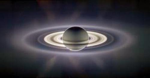 Nasas Cassini Orbiter Snaps Unbelievable Picture Of Saturn