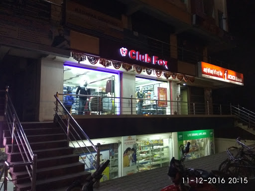 Club Fox, Modi Complex Rd, Darogapara, Raigarh, Chhattisgarh 496001, India, Clothing_Shop, state CT