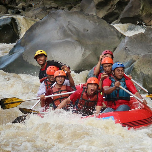 Harga Paket Dan Lokasi Rafting Citarik, Arung Jeram Sukabumi