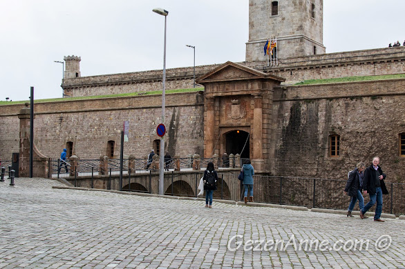 Montjuic kalesi, Barselona