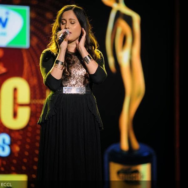 Apeksha Dandekar enthralls the audience with her singing during Radio Mirchi Marathi Music Awards 2014, held in Pune.