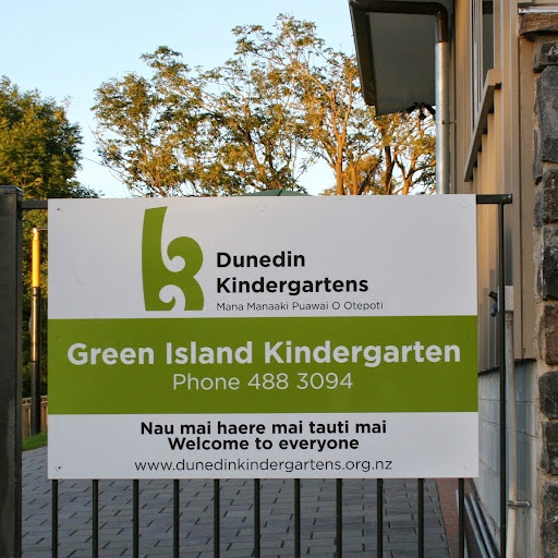Green Island Kindergarten logo