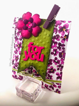 Linda Vich Creates: Creative Blog Hop. Painted Blooms paper was used to create this Mini Treat Bag using the Mini Treat Bag Thinlits Die and coordinates well with the watercolor card. 