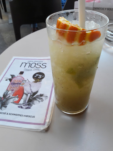 Lounge Bar Moss