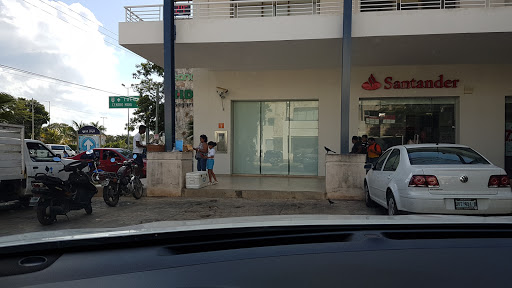 Oficina Banco Santander, 50 Avenida Norte 825, Ejidal, 77712 Playa del Carmen, Q.R., México, Banco | QROO