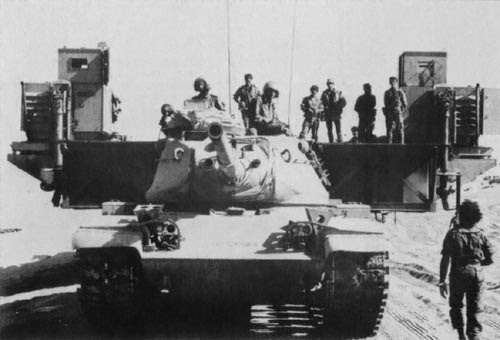 M60-with-60-ton-unifloat-pontoon-w-1.jpg