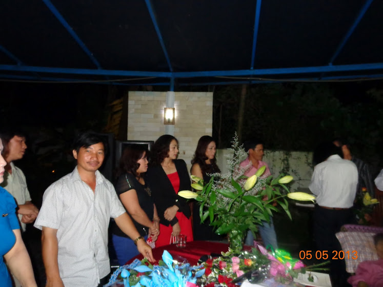 Thầy Hà: Vận động tổ chức Đêm thơ - nhạc “Huỳnh Vân Hà: Viên phấn trắng và Hoa cúc dại” DSC00539