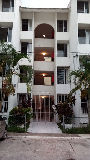 Hotel y Suites Vagabundo, Calle Prisciliano Sanches S/N, Condominio 1 F, Vallarta 500, 48315 Puerto Vallarta, Jal., México, Alojamiento en interiores | JAL