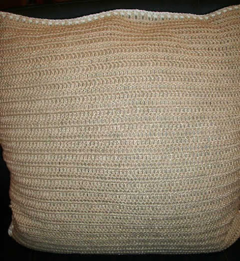 almofada coruja parte de tras