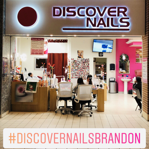 Discover Nails logo