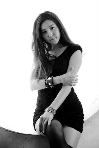 Choi Yu Jung in Black - blog girls