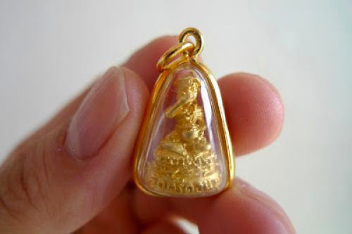 A More Compact Never Be Poor Thai Amulet