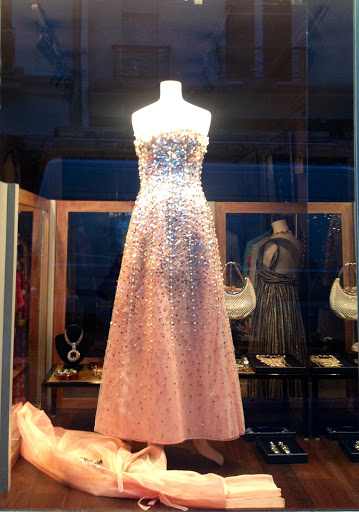 Renaissance - Vintage Fashion Paris