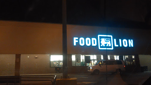 Grocery Store «Food Lion», reviews and photos, 303 Henslee Dr, Dickson, TN 37055, USA