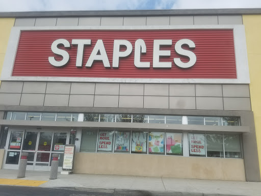 Office Supply Store «Staples», reviews and photos, 701 W Redondo Beach Blvd, Gardena, CA 90247, USA
