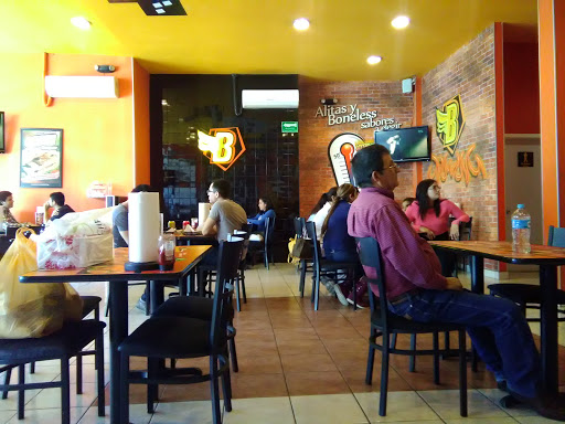 Buffalucas locass, Calle Juan Aldama 707, Zona Centro, 31000 Chihuahua, Chih., México, Restaurante de alas de pollo | CHIH