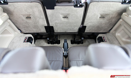 road-test-2012-land-rover-discovery-4-hse-luxury-pack-008