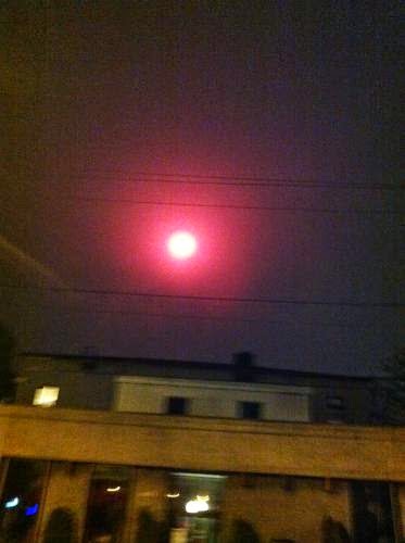 Ufo News Very Bright Red Ufo Captured Hovering Above California