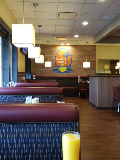 Restaurant «The Broken Yolk Cafe», reviews and photos, 12618 IL-59, Plainfield, IL 60585, USA