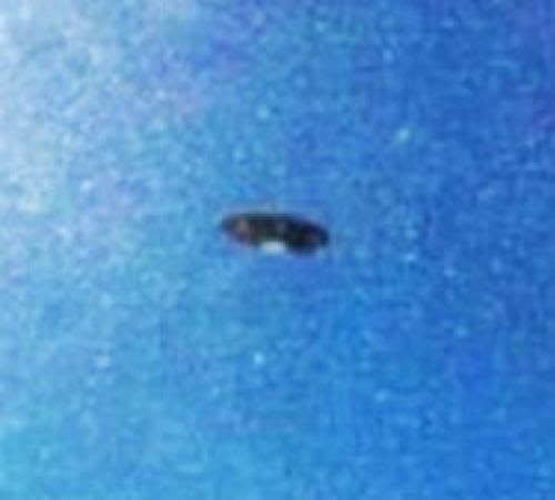 Plane Passenger Photographed Ufo