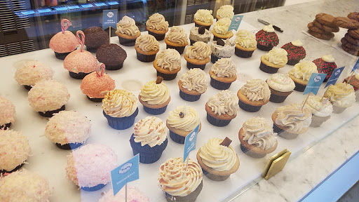 Cafe «Cafe Trophy / Trophy Cupcakes», reviews and photos, 700 110th Ave NE #260, Bellevue, WA 98004, USA