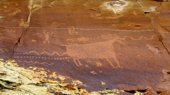 Large sheep and associated lines and dots