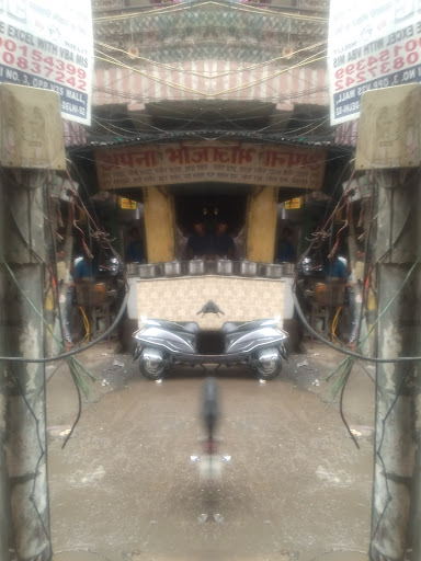 Bike & Scooter repair shop, Gurudwara Rd, Guru Nanak Pura, Laxmi Nagar, New Delhi, Delhi 110092, India, Scooter_Repair_Shop, state DL