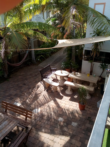 Civic Guest House Backpackers Hostel