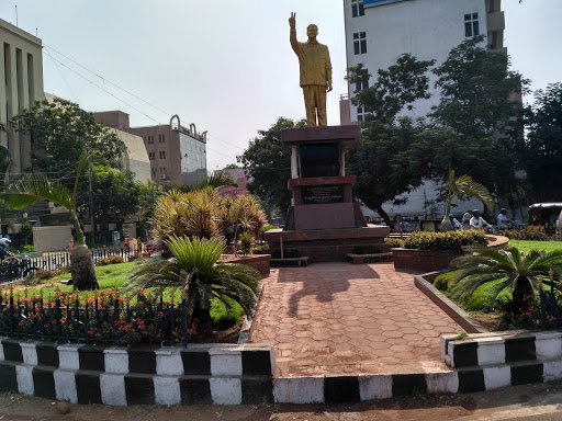 Alimineti Madhava Reddy Statue, Bade Ustad Gulam Ali Khan Marg, Gun Foundry, Basheer Bagh, Hyderabad, Telangana 500001, India, Tourist_Attraction, state TS