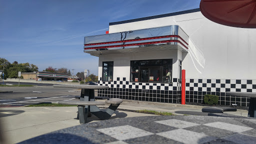 Restaurant «Checkers», reviews and photos, 201 S Crooks Rd, Clawson, MI 48017, USA