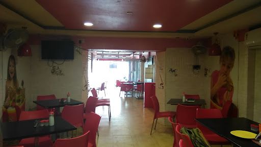 Chicken Hut, Gandhiji Rd, Attar Mohalla, Thanjavur, Tamil Nadu 613001, India, Delivery_Restaurant, state TN