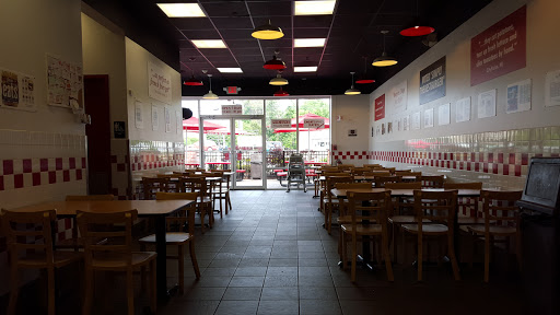Fast Food Restaurant «Five Guys», reviews and photos, 8248 Transit Rd, Amherst, NY 14221, USA