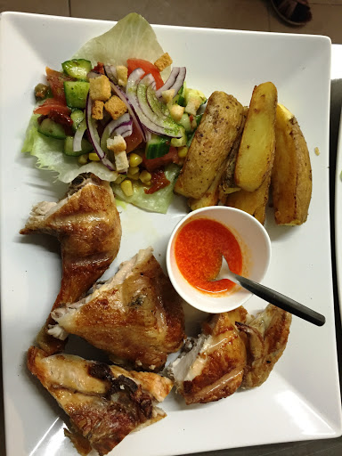 Kip restaurant Piri Piri Amsterdam