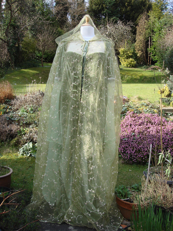 Cool Celtic Cloaks - *~* Witchcraft and Wicca Forum *~* EUTM