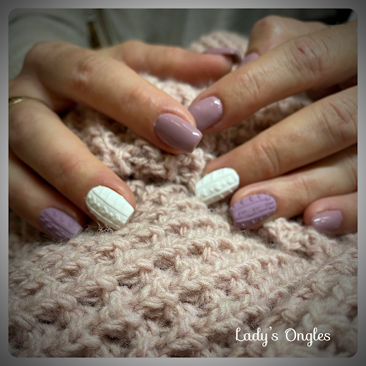 Lady’s Ongles