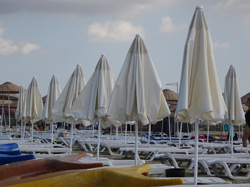 Glapsides Beach Bar & Restaurant